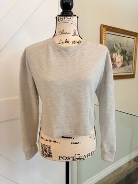 Cable & Gauge Light Gray Crew Neck Sweater